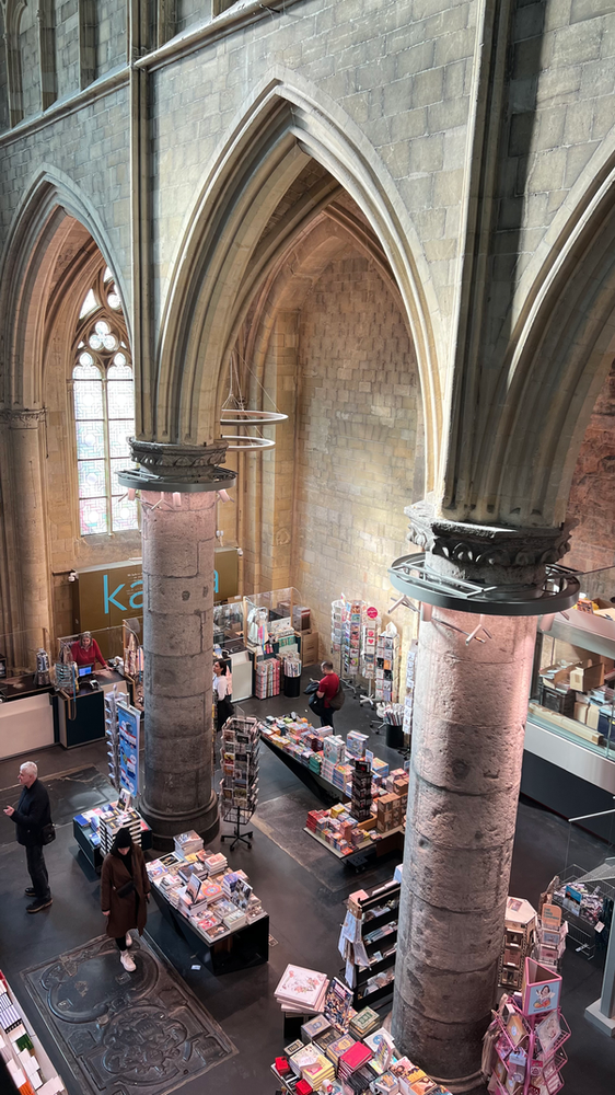 Boekhandel Dominicanen Maastricht bookstore cathedral indie bookstores best bookstores day trip from Brussels what to do in Maastricht