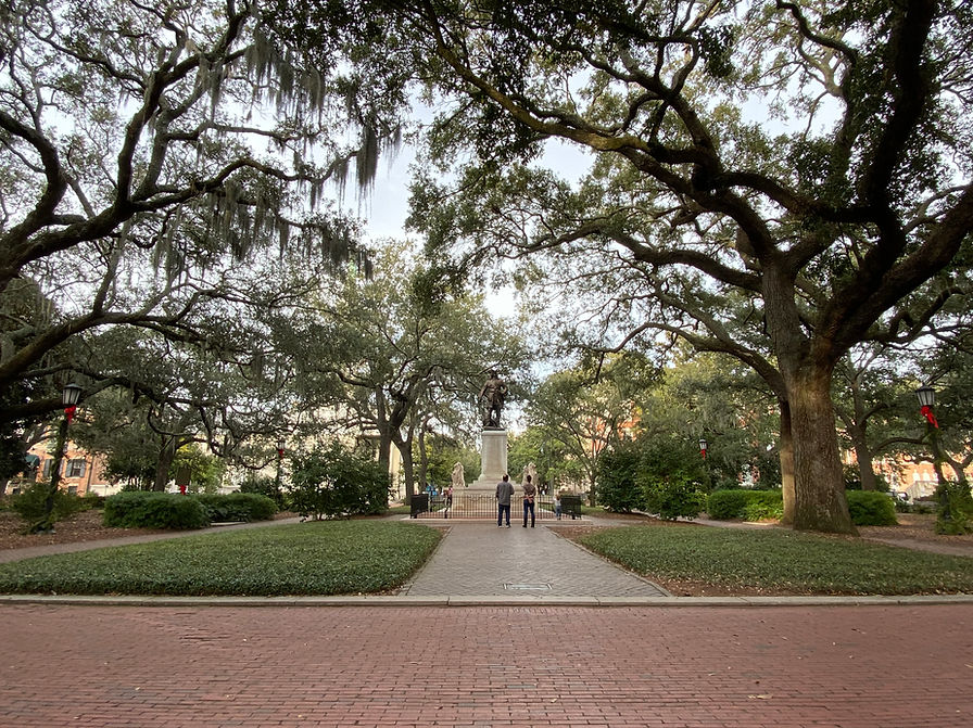 Forrest Gump bench scene where in Savannah Chippewa Square literary sites in Savannah