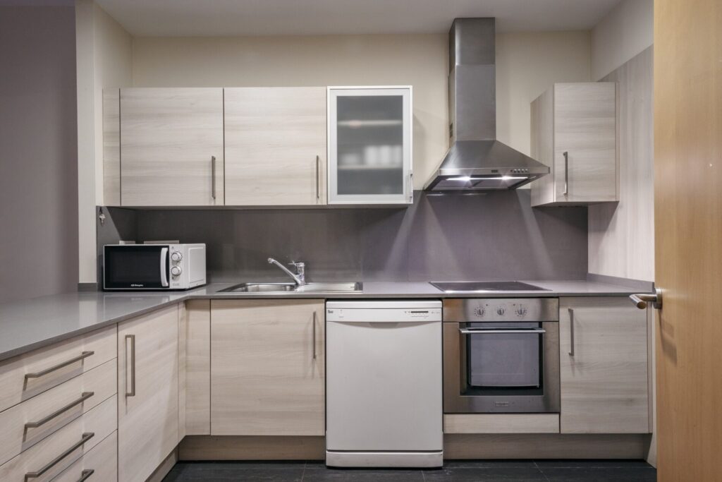 kitchen in villaroel barcelona apartments