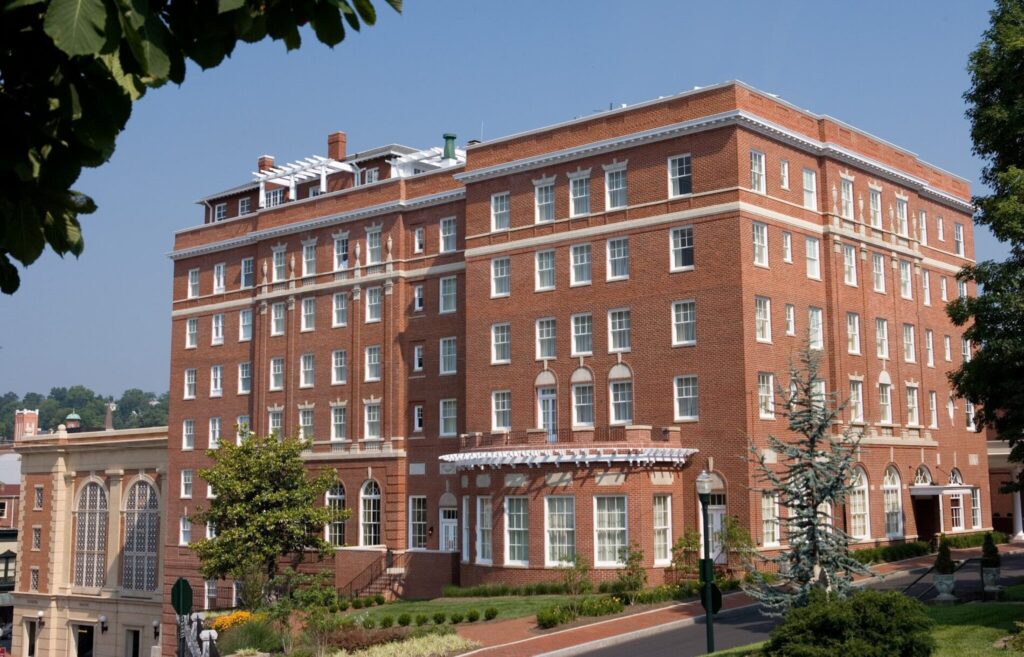 staunton hotel 24 stonewall jackson inn downtown staunton, exterior of red brick building