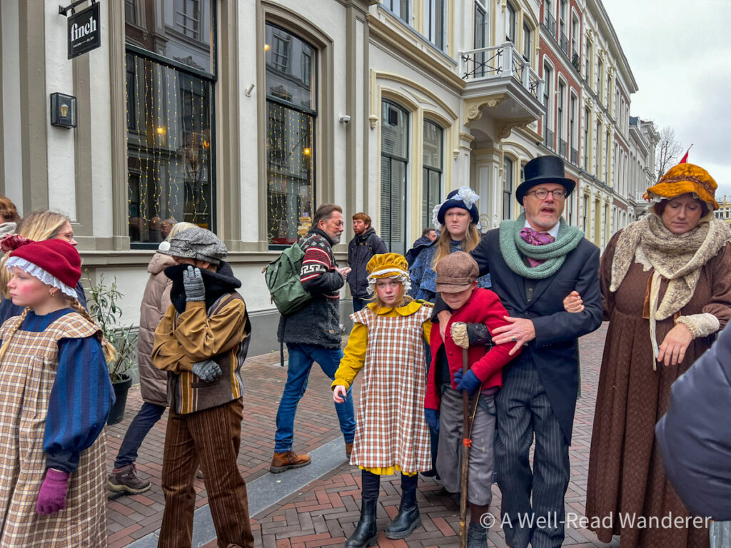 dickens costumed characters